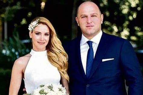 G­ö­z­d­e­ ­T­ü­r­k­p­e­n­ç­e­ ­v­e­ ­A­t­i­l­l­a­ ­C­i­n­e­r­ ­e­v­l­e­n­d­i­